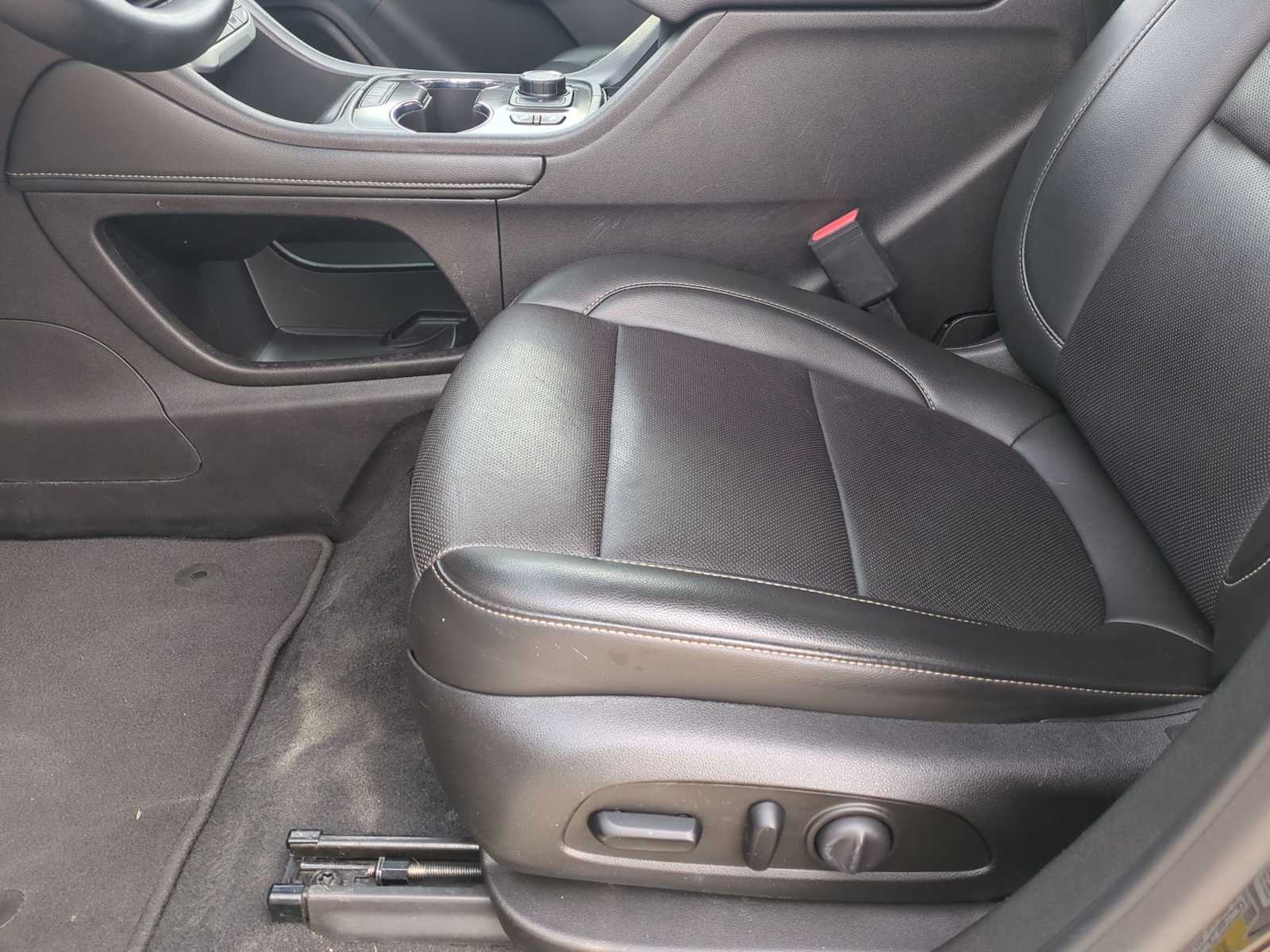 Thumbnail: 2023 GMC Acadia - 19