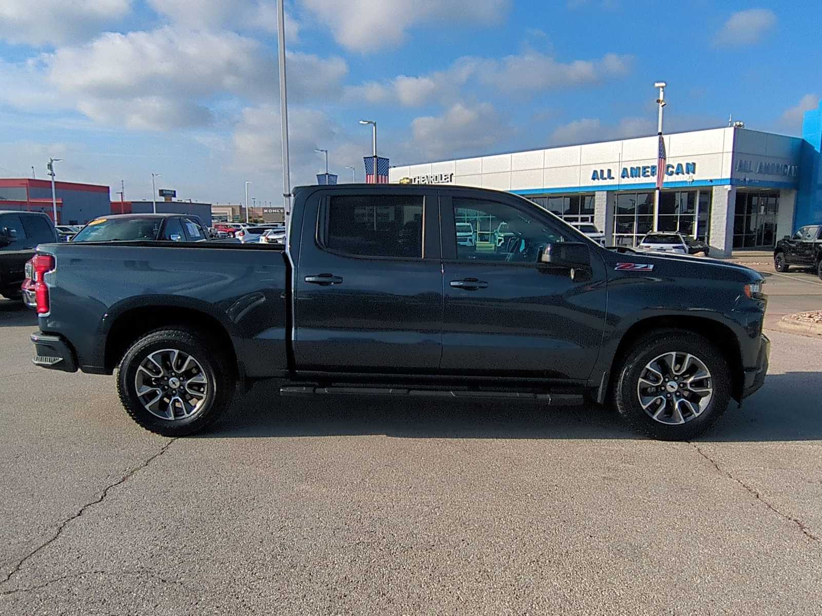 Thumbnail: 2020 Chevrolet Silverado 1500 - 9