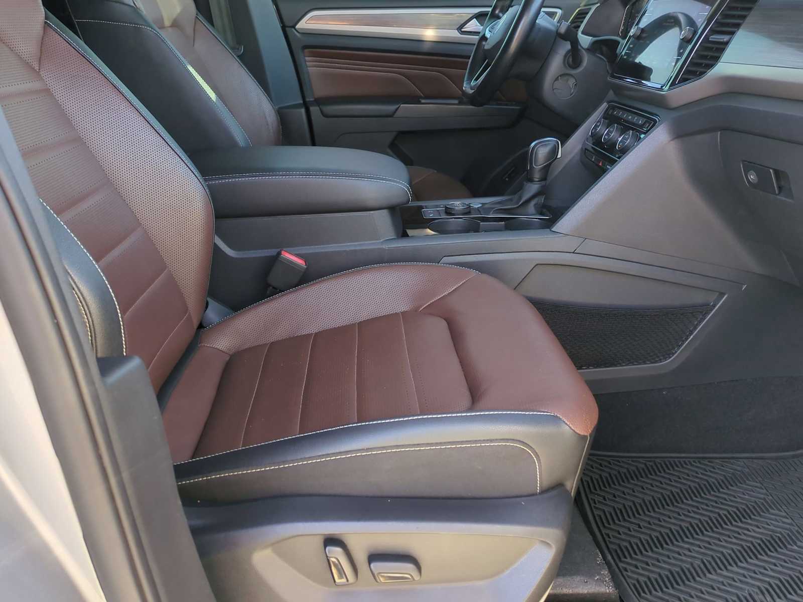 Thumbnail: 2021 Volkswagen Atlas - 29