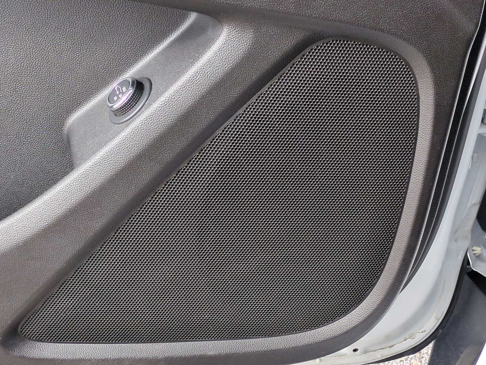 Thumbnail: 2021 Chevrolet Traverse - 24