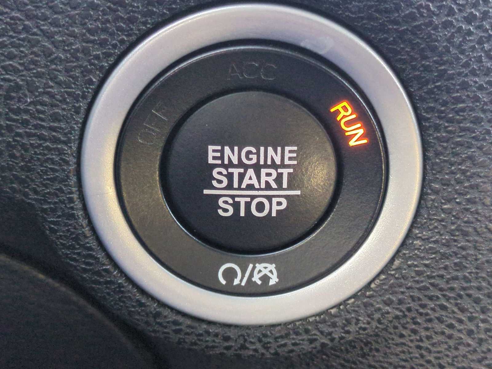 Thumbnail: 2023 Chrysler 300 - 16