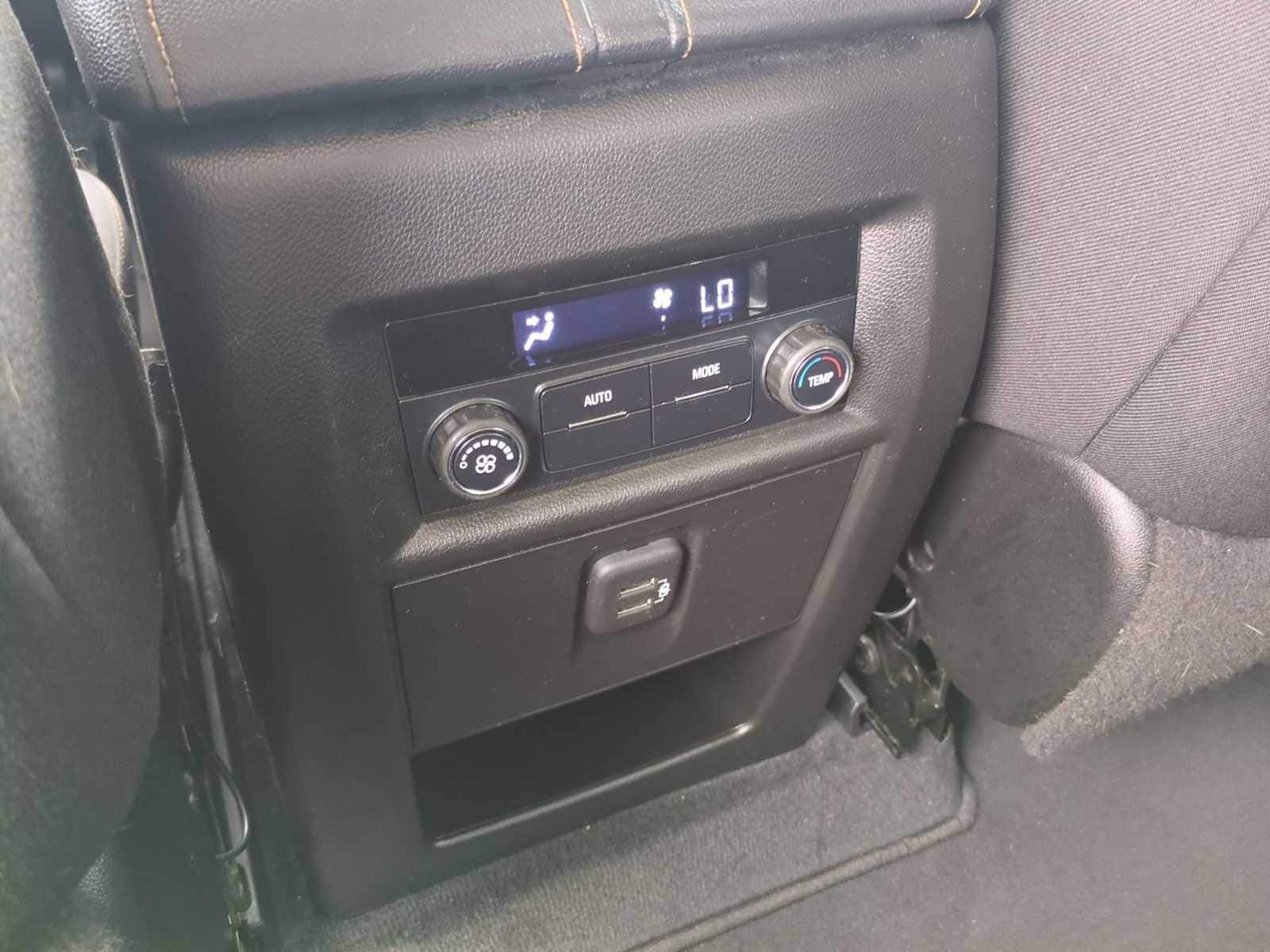 Thumbnail: 2021 Chevrolet Traverse - 21