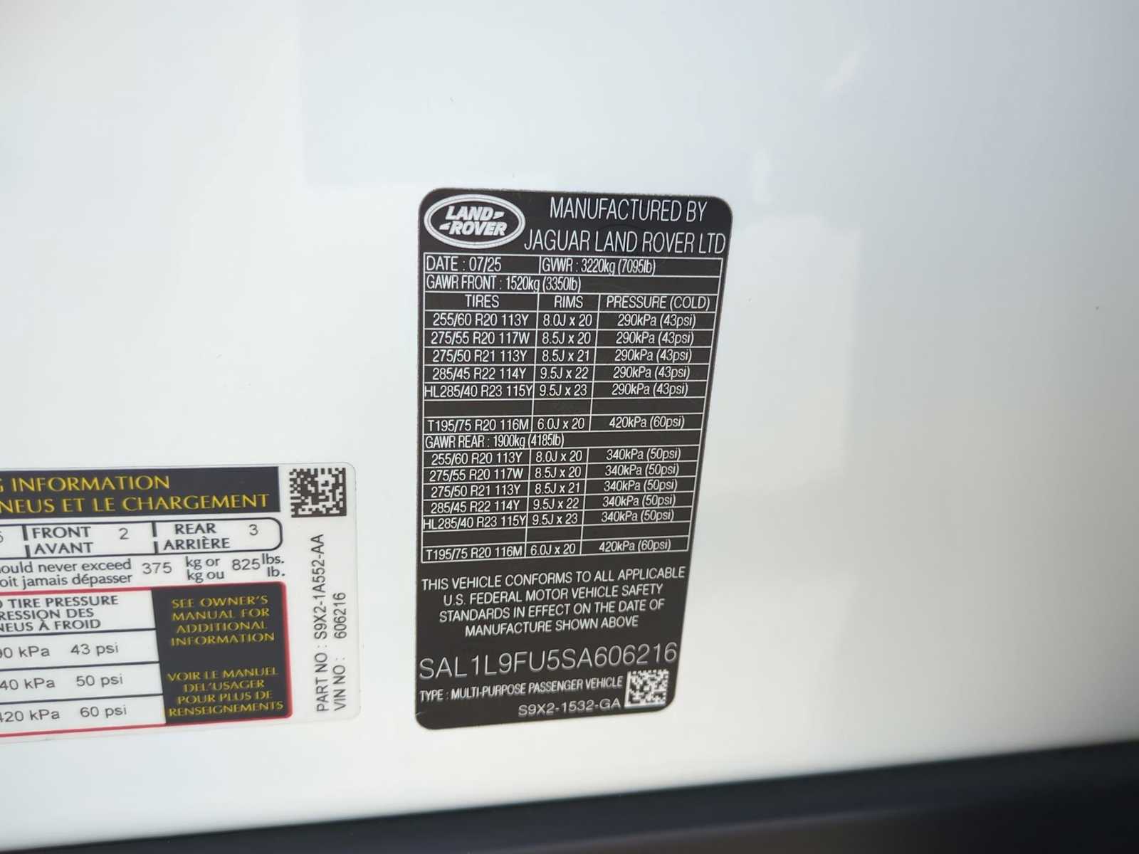 Thumbnail: 2025 Land Rover Range Rover Sport - 34