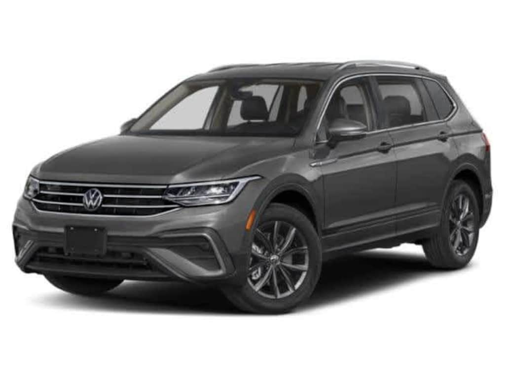 Used 2024 Volkswagen Tiguan SE