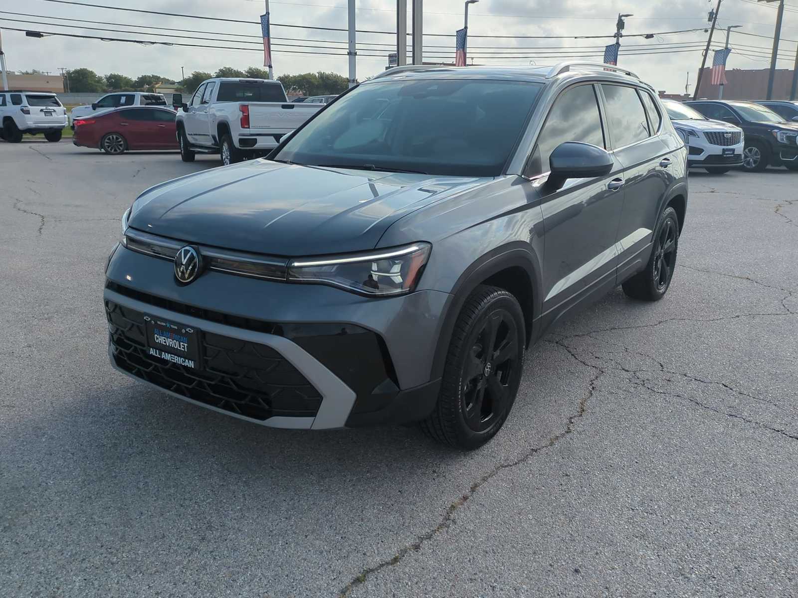 Thumbnail: 2025 Volkswagen Taos - 4