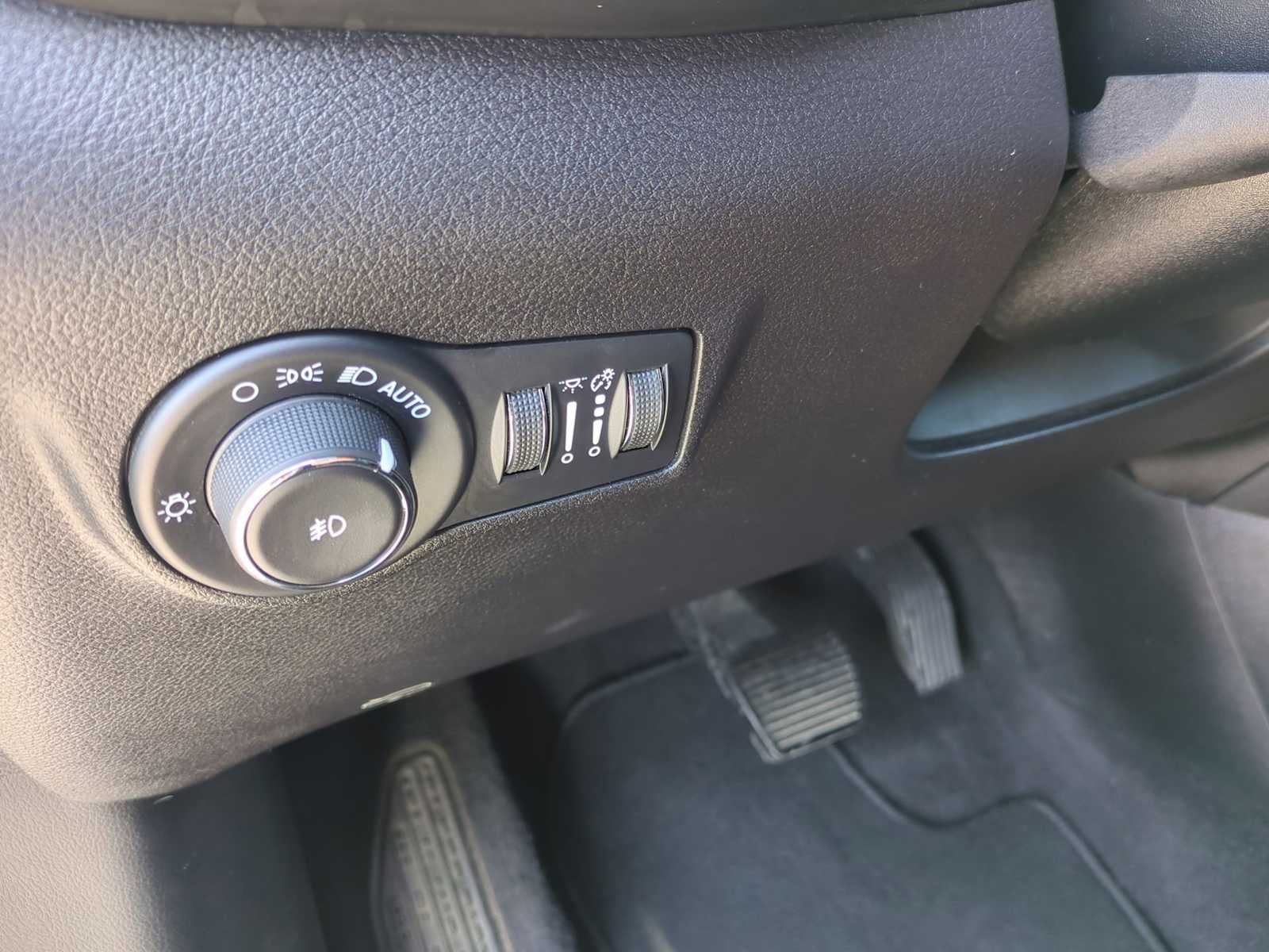 Thumbnail: 2024 Jeep Compass - 34