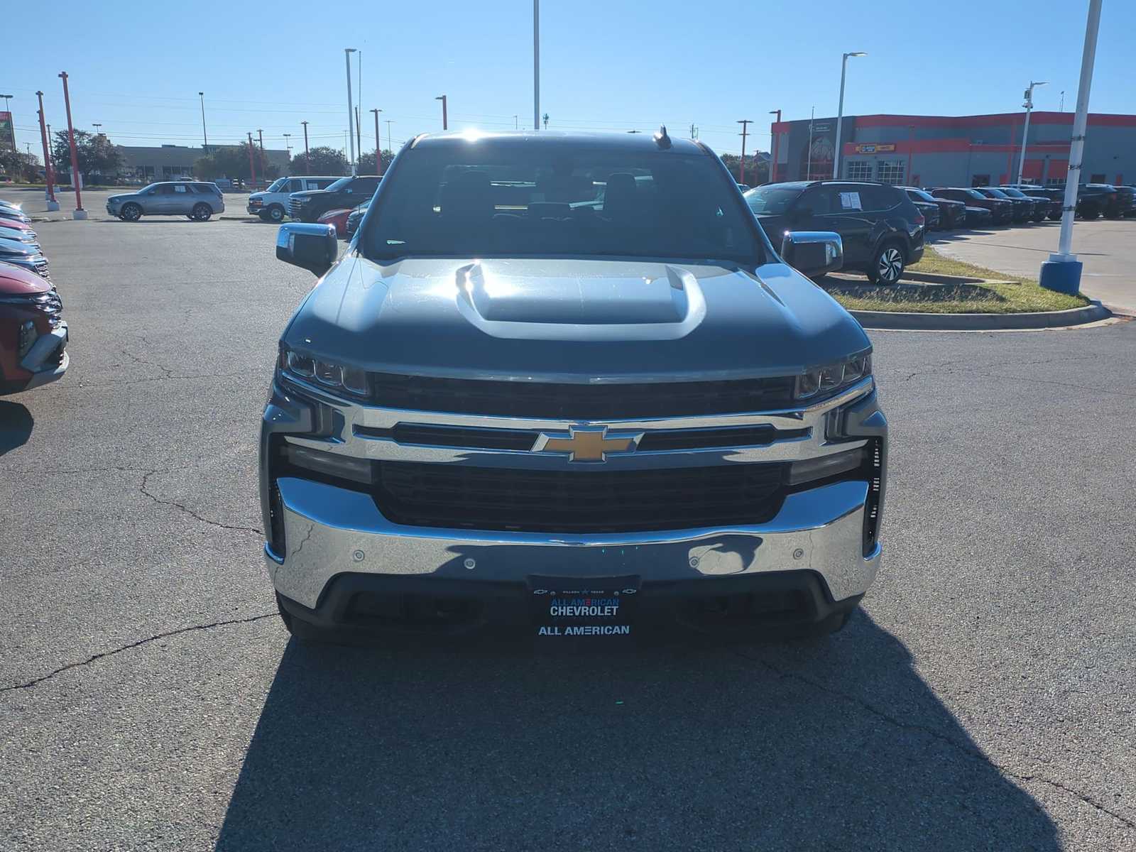 Thumbnail: 2019 Chevrolet Silverado 1500 - 3