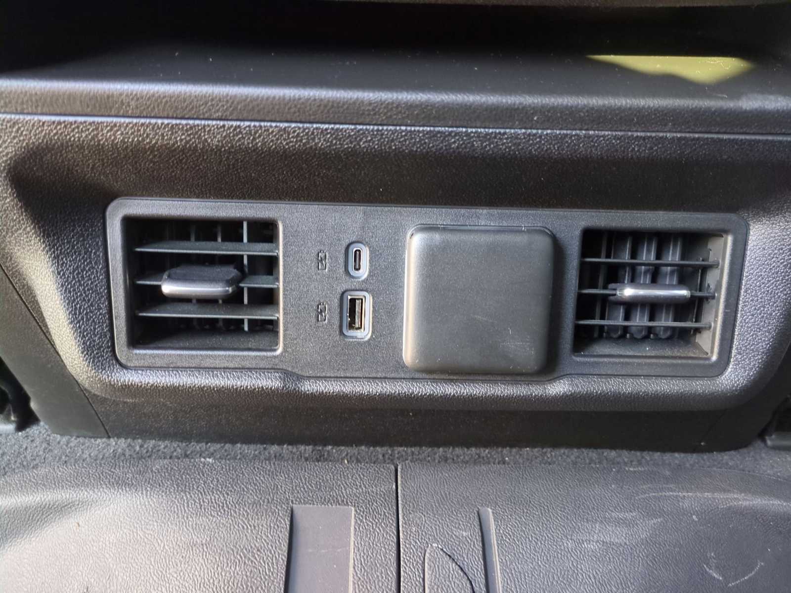 Thumbnail: 2023 Chevrolet Silverado 1500 - 21