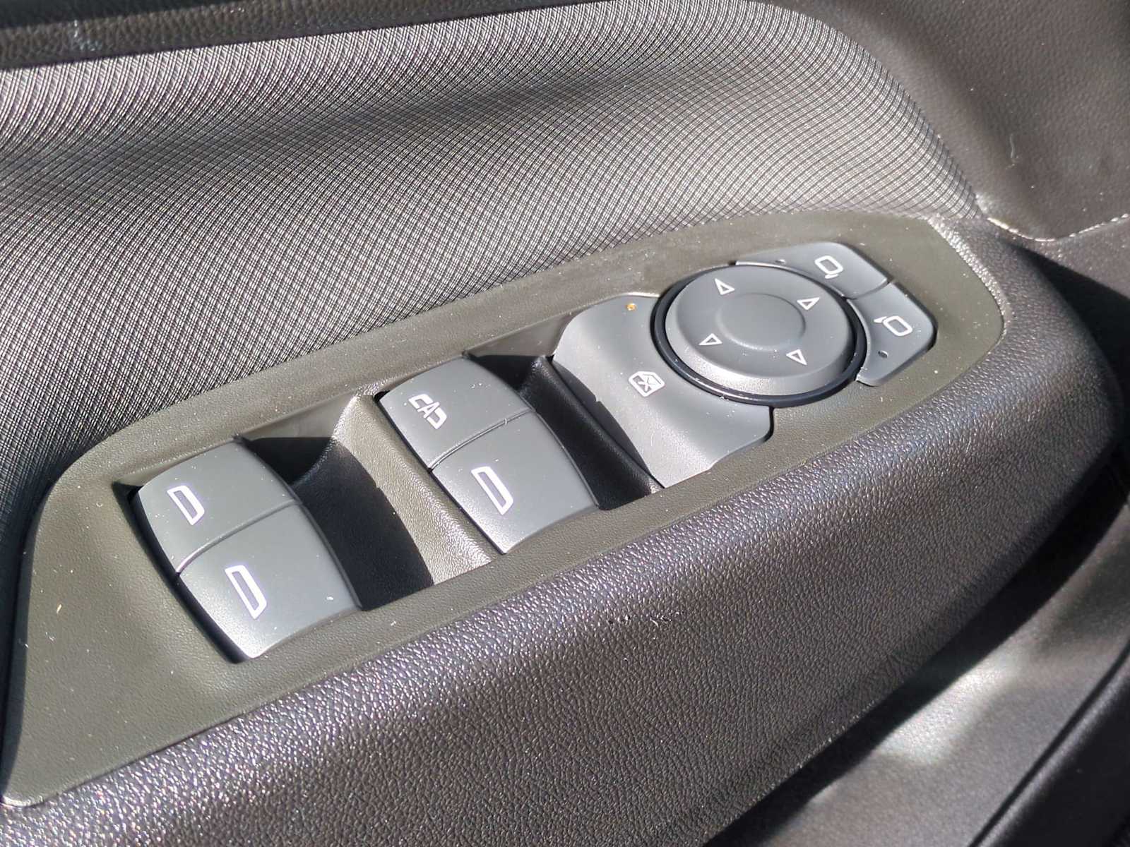 Thumbnail: 2024 Chevrolet Equinox - 24