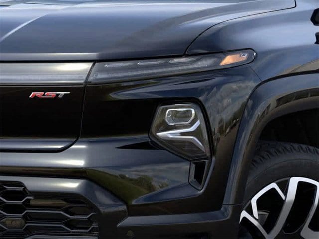 Thumbnail: 2024 Chevrolet Silverado EV - 10