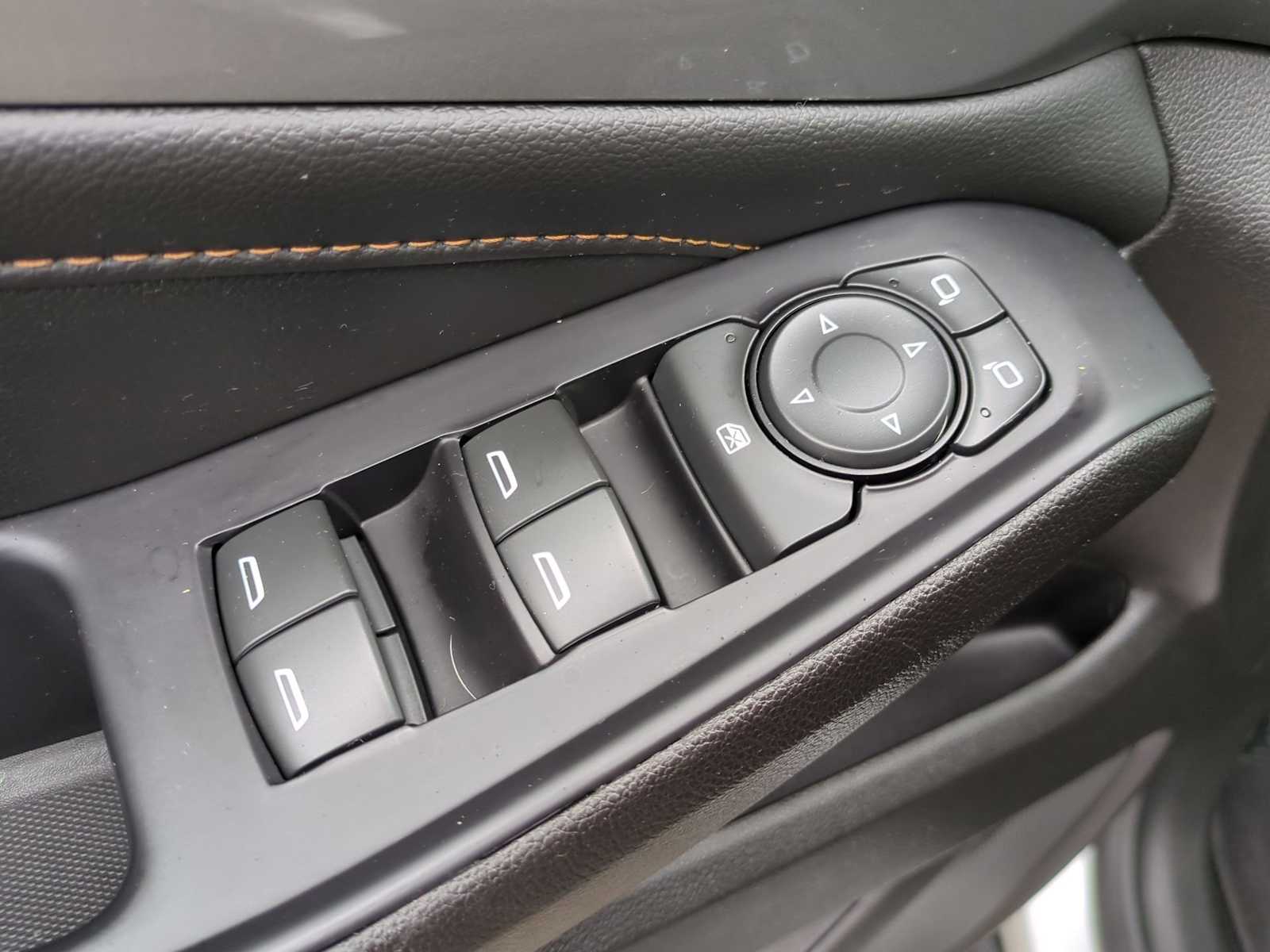 Thumbnail: 2021 Chevrolet Traverse - 23