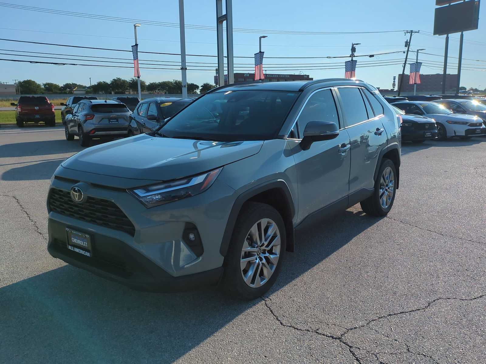 Thumbnail: 2022 Toyota RAV4 - 4