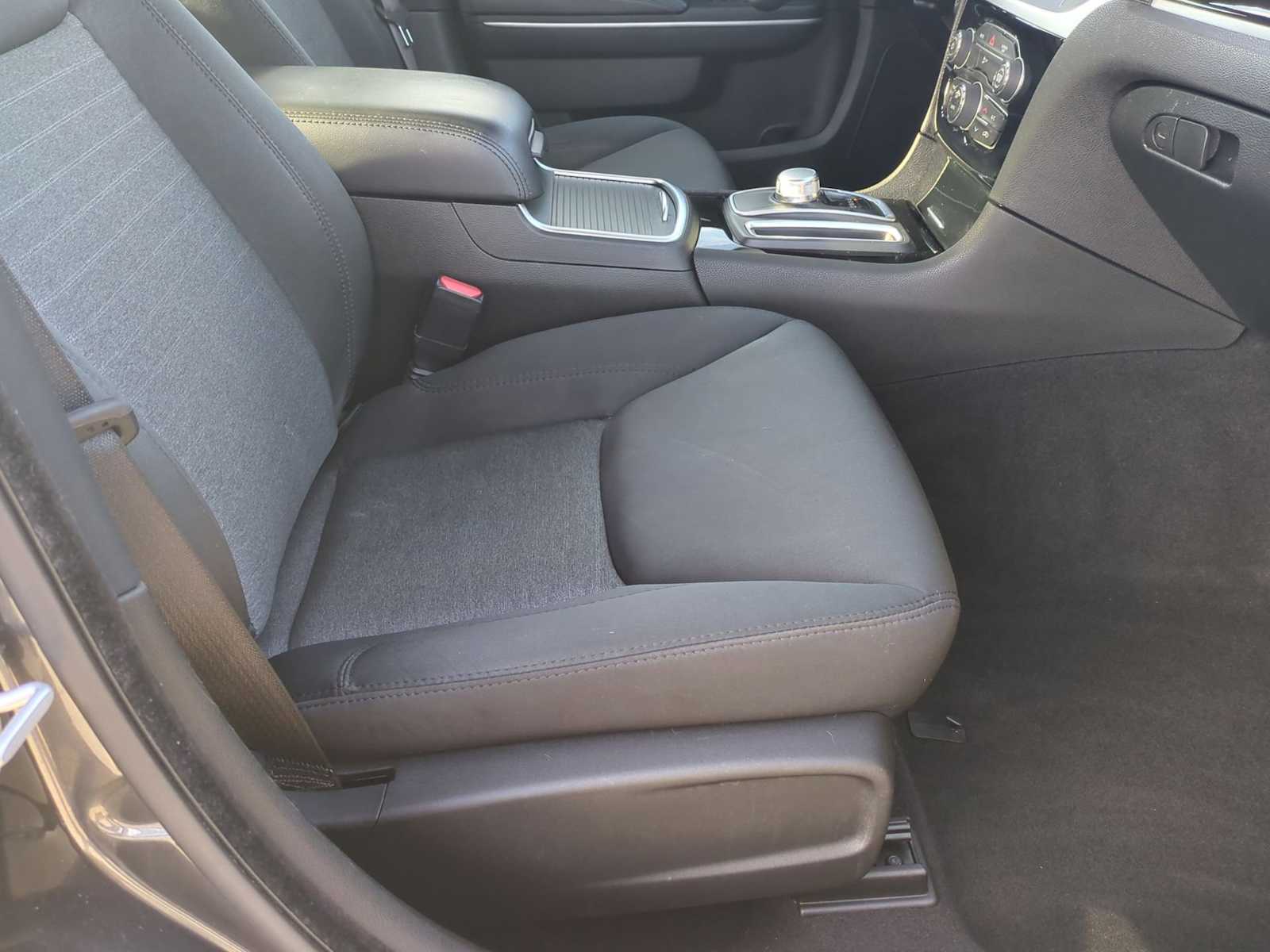 Thumbnail: 2023 Chrysler 300 - 27