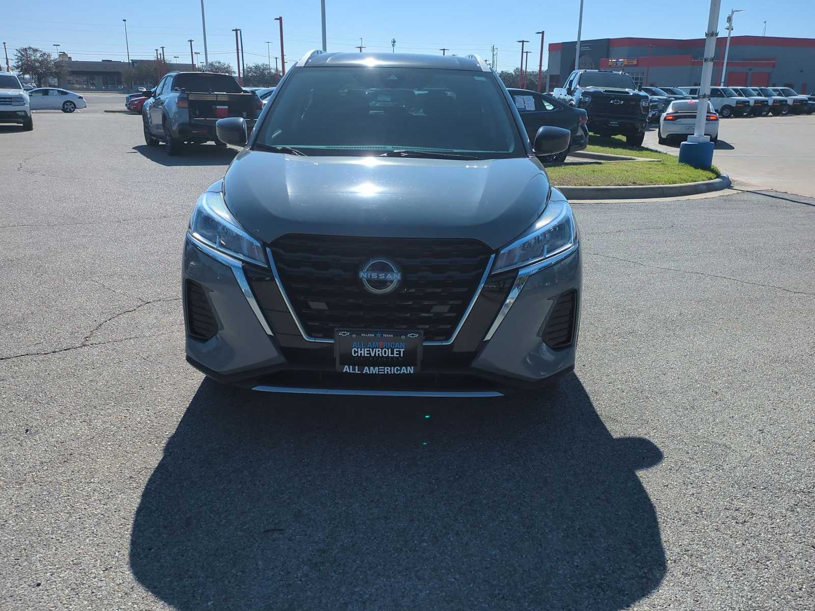 Thumbnail: 2022 Nissan Kicks - 3