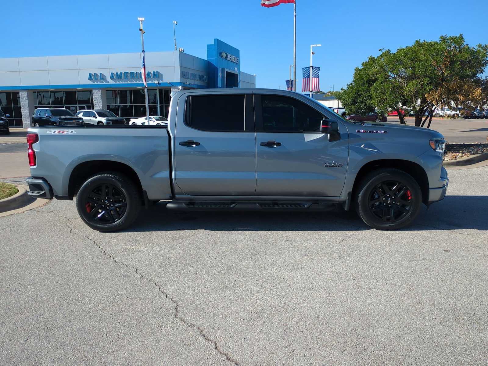 Thumbnail: 2023 Chevrolet Silverado 1500 - 9