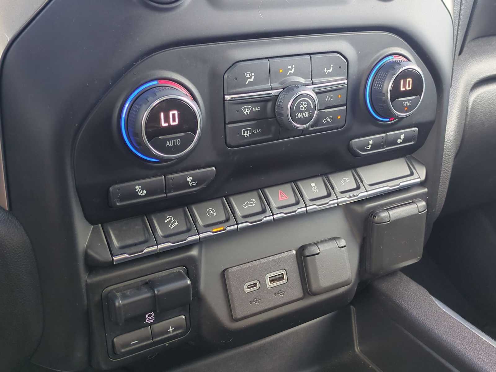 Thumbnail: 2020 Chevrolet Silverado 1500 - 18