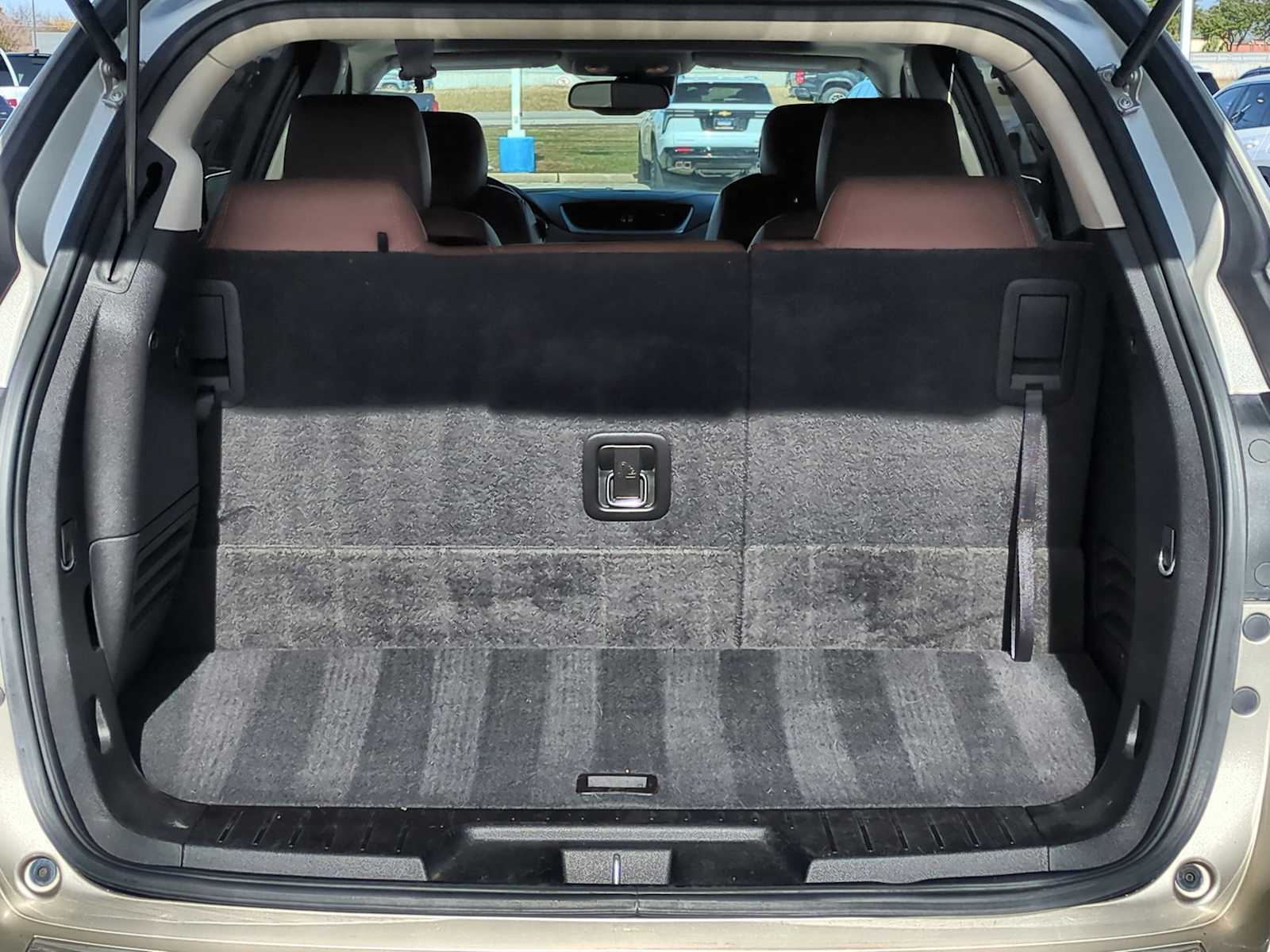 Thumbnail: 2017 Chevrolet Traverse - 26