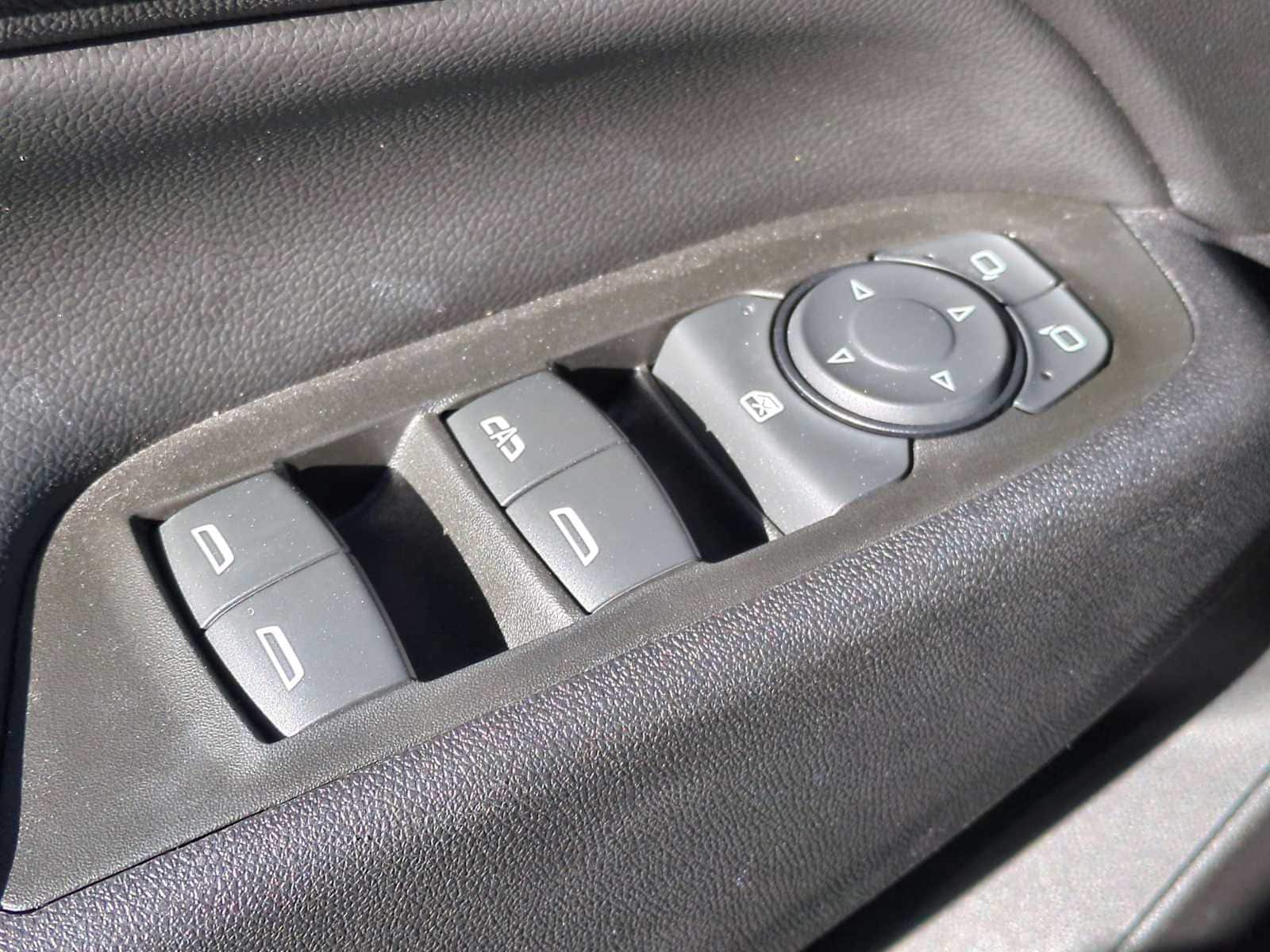 Thumbnail: 2022 Chevrolet Equinox - 23