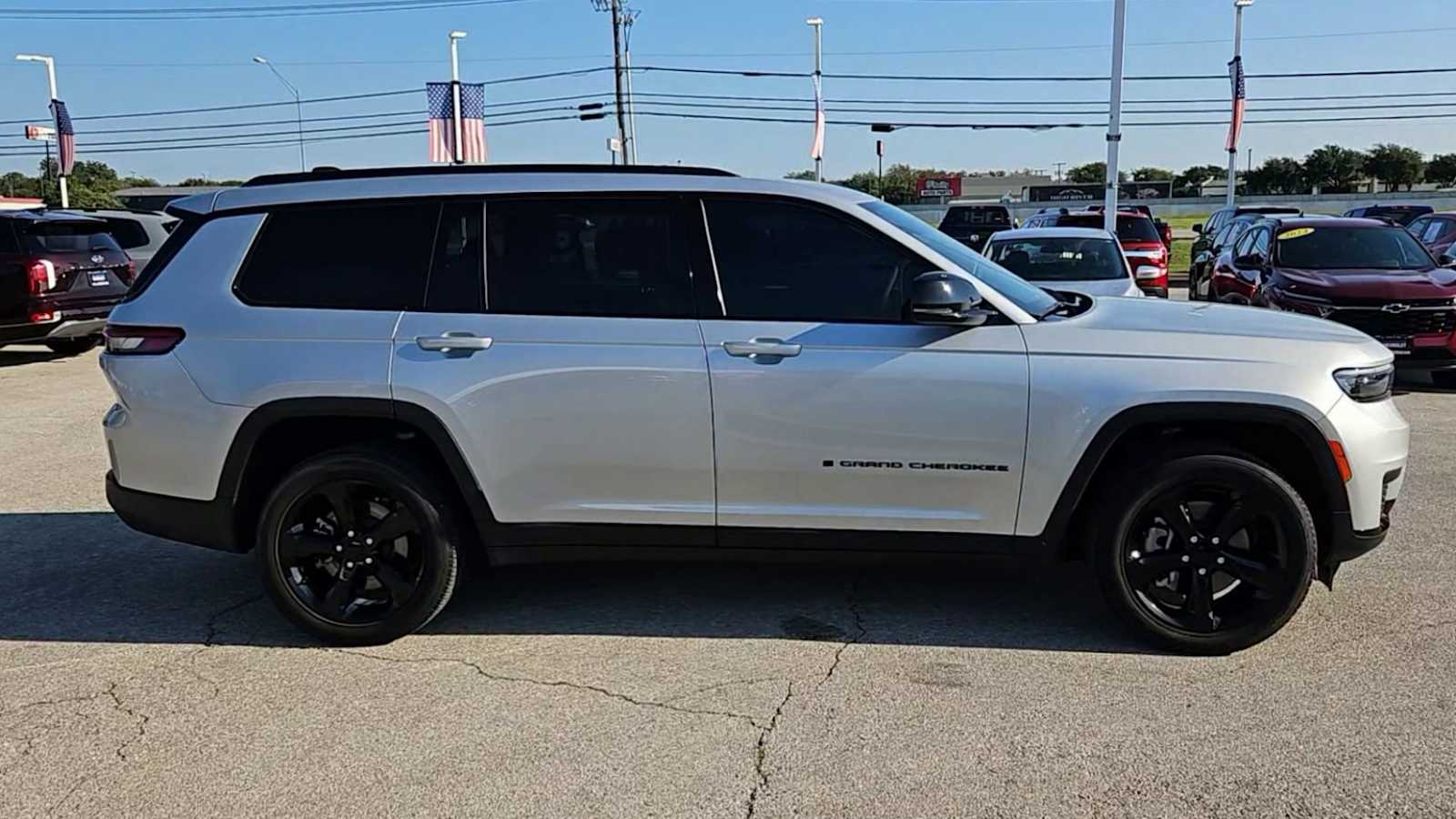 Thumbnail: 2024 Jeep Grand Cherokee L - 9