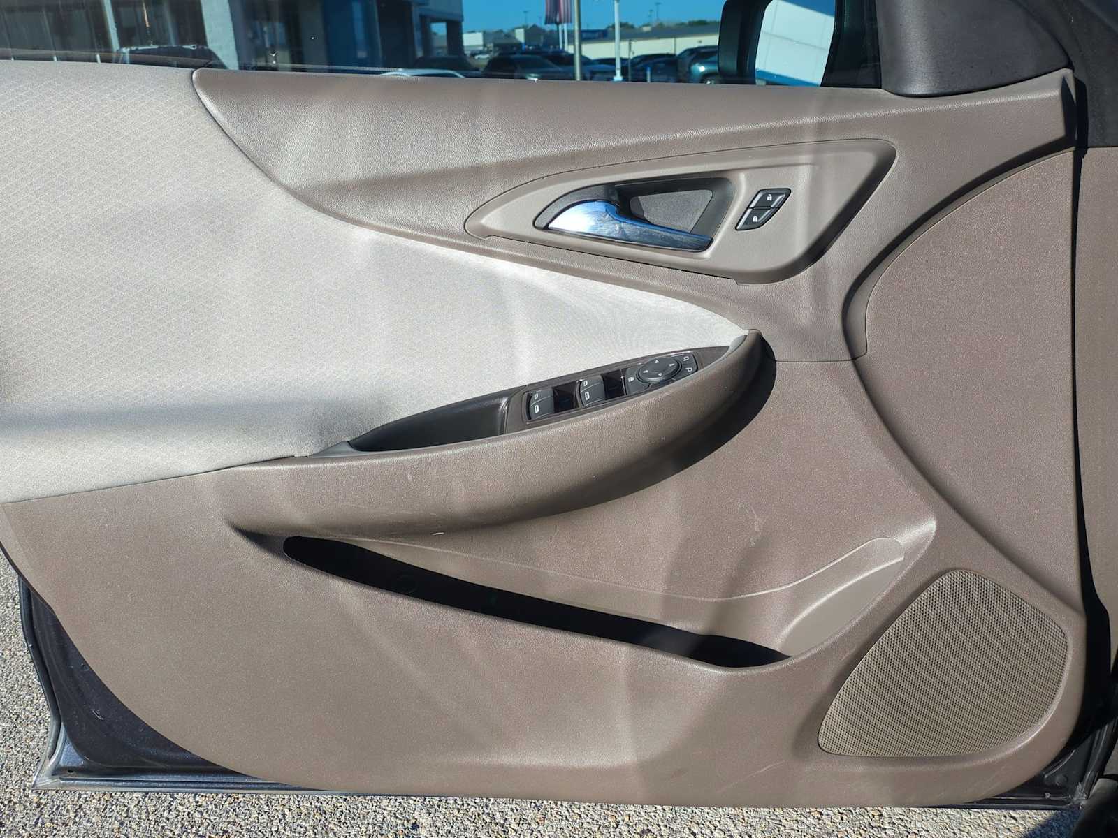 Thumbnail: 2023 Chevrolet Malibu - 21