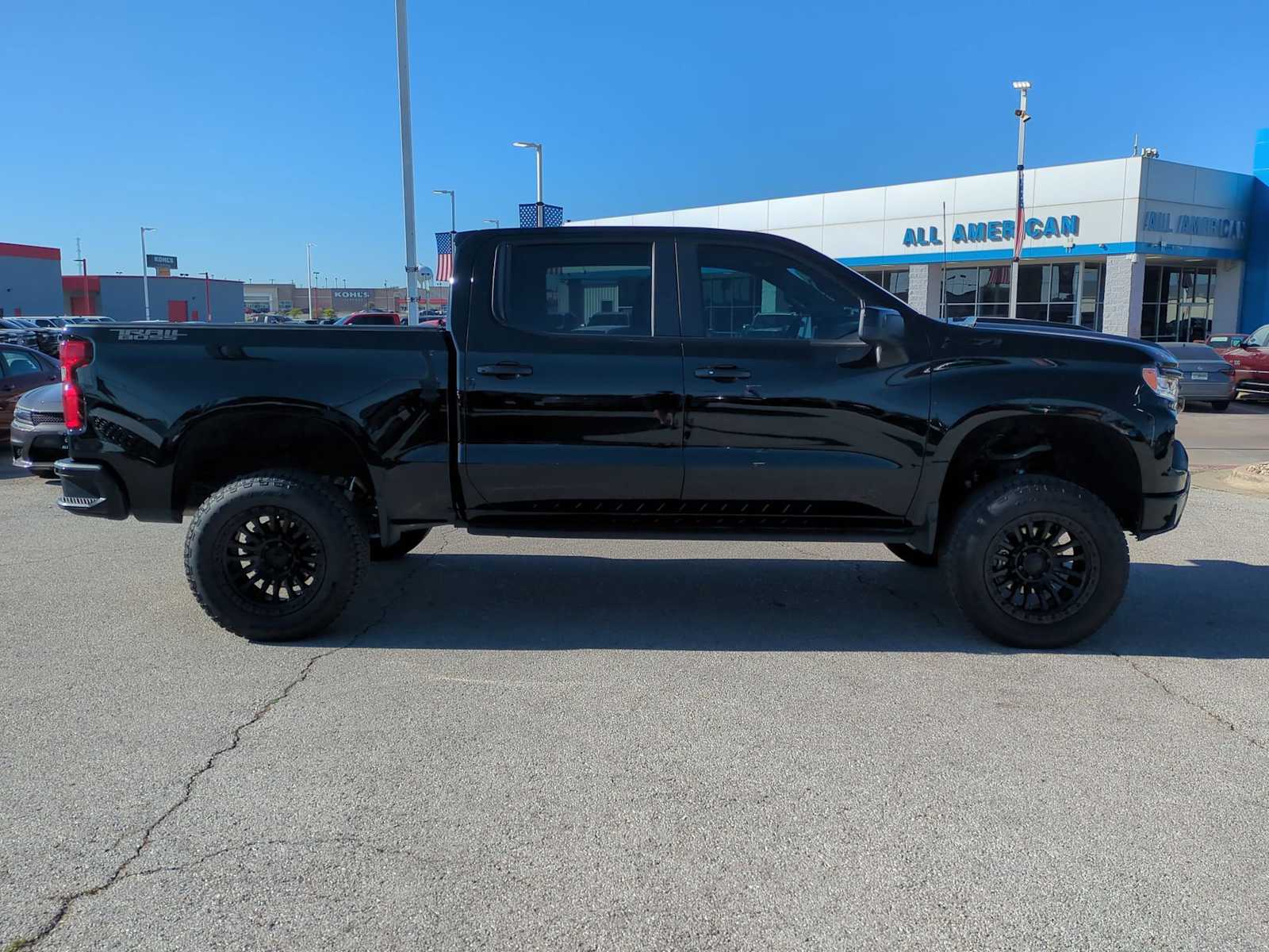 Thumbnail: 2025 Chevrolet Silverado 1500 - 9