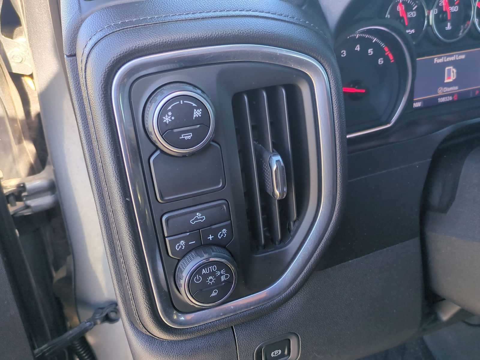 Thumbnail: 2019 Chevrolet Silverado 1500 - 35