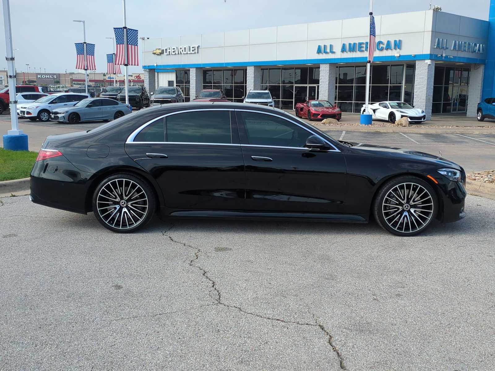 Thumbnail: 2021 Mercedes-Benz S-Class - 8