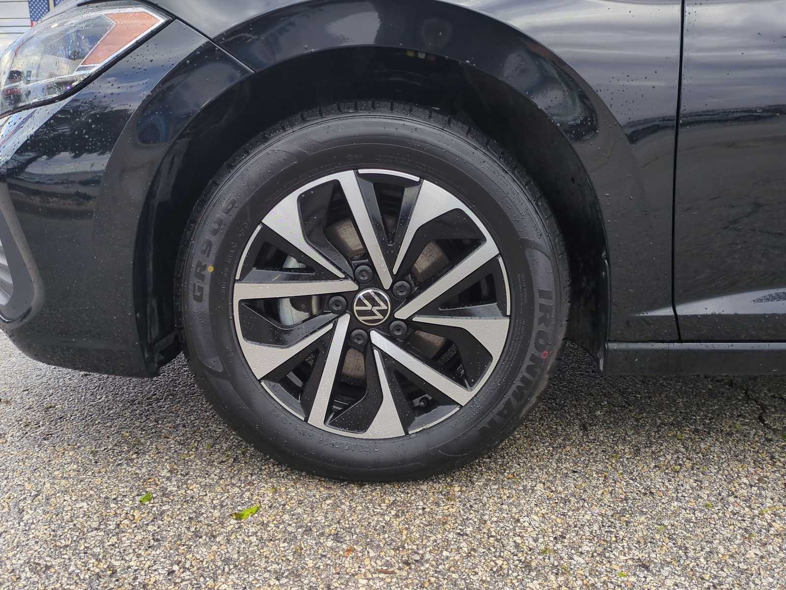 Thumbnail: 2024 Volkswagen Jetta - 30