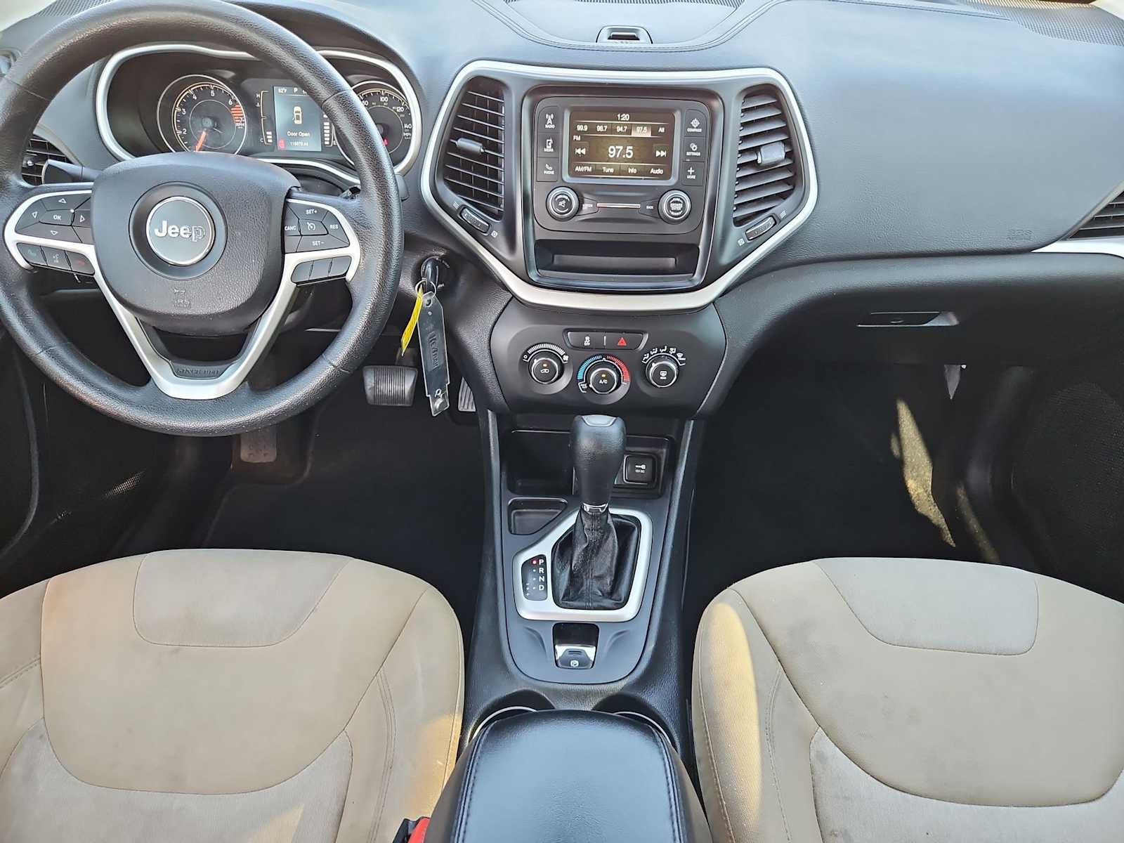 Thumbnail: 2016 Jeep Cherokee - 18