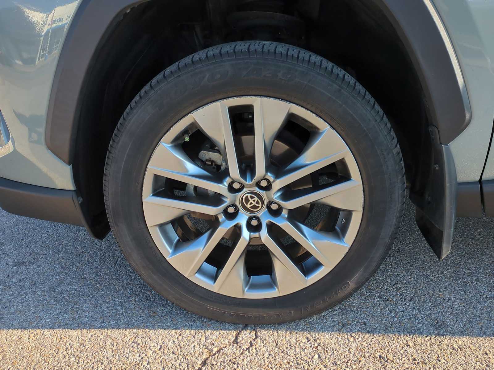 Thumbnail: 2022 Toyota RAV4 - 32