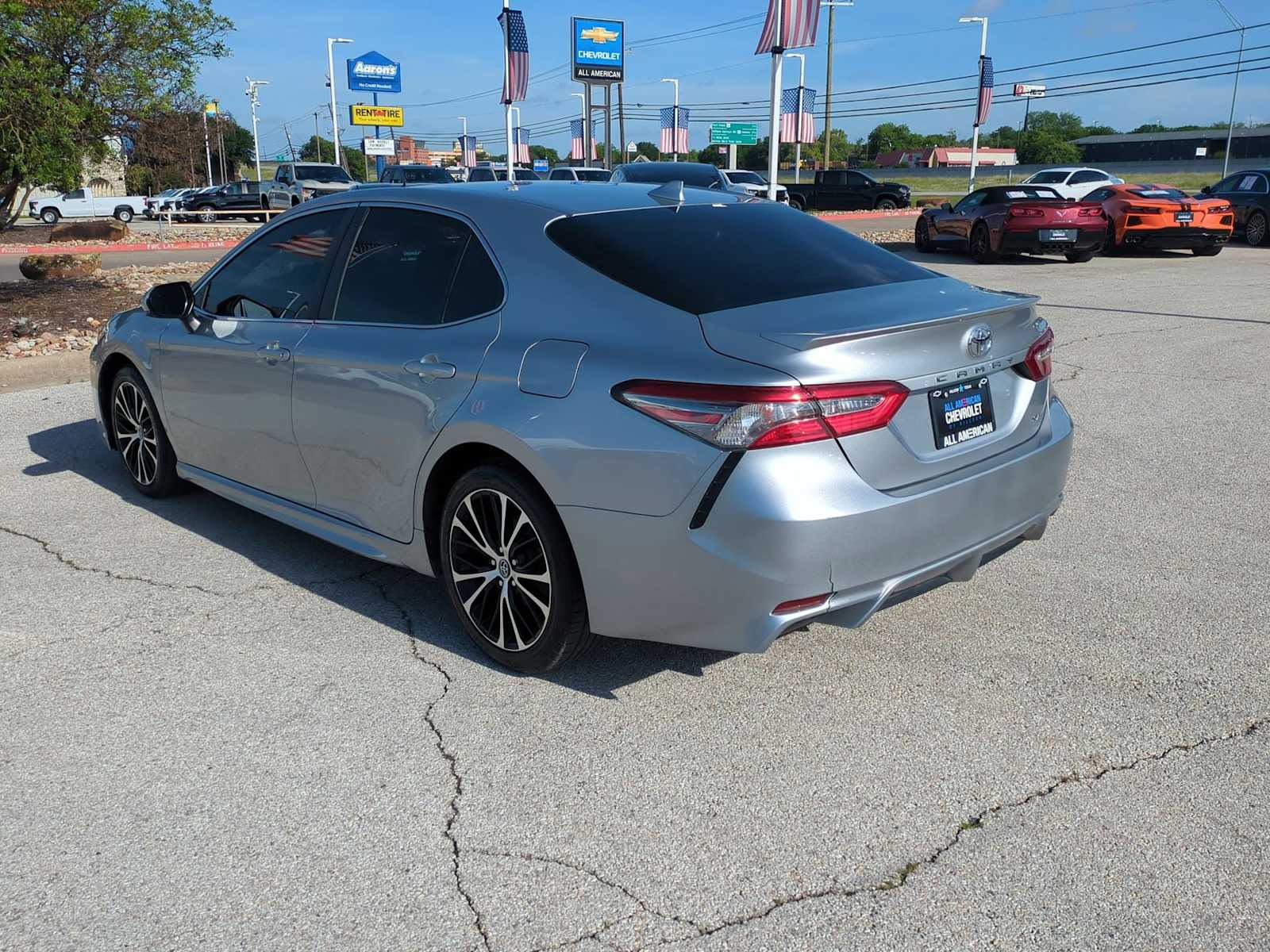 Thumbnail: 2019 Toyota Camry - 6