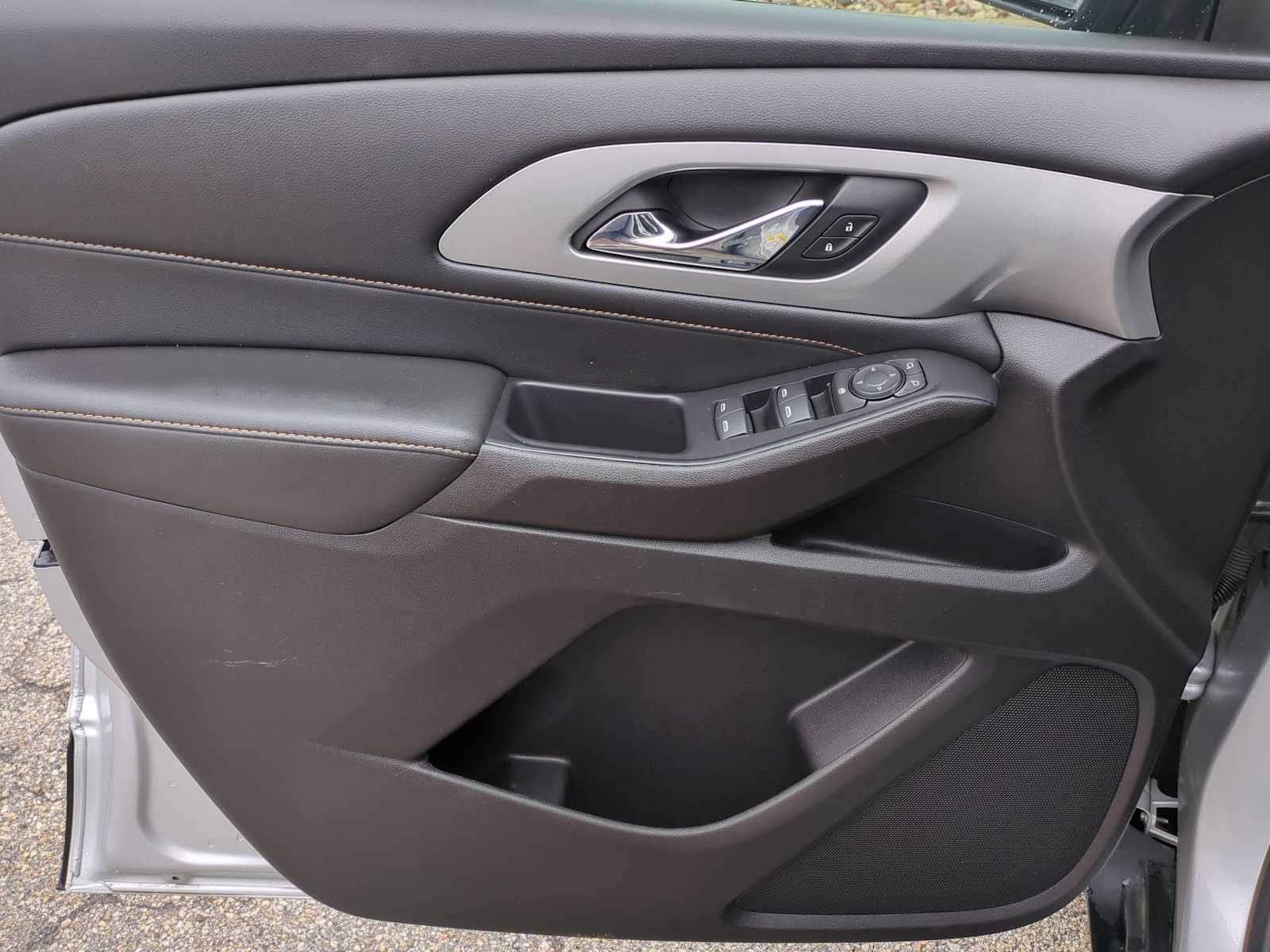 Thumbnail: 2021 Chevrolet Traverse - 22