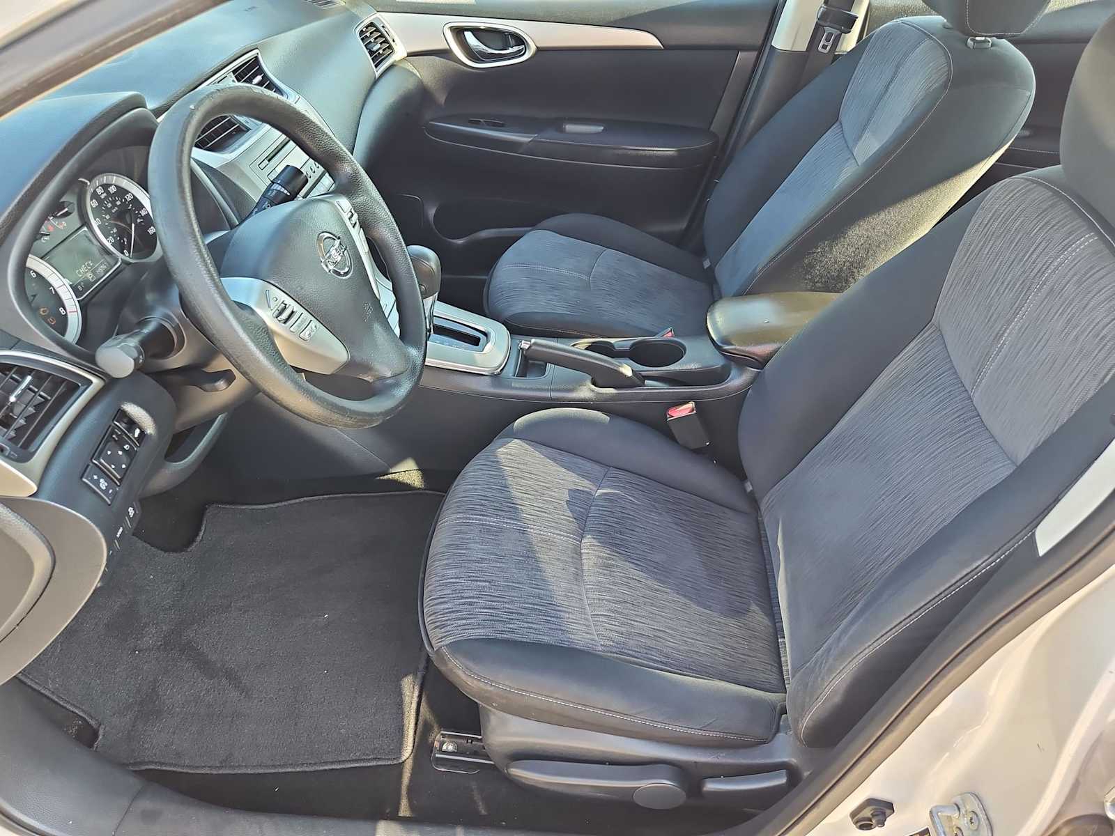 Thumbnail: 2014 Nissan Sentra - 16