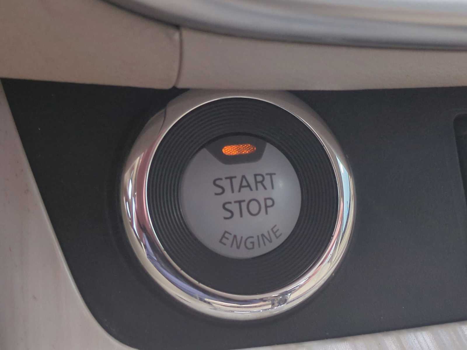 Thumbnail: 2017 Nissan Murano - 17