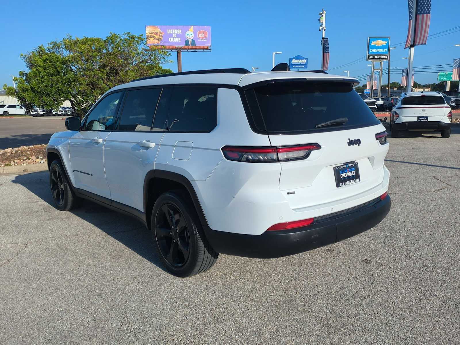 Thumbnail: 2023 Jeep Grand Cherokee L - 6
