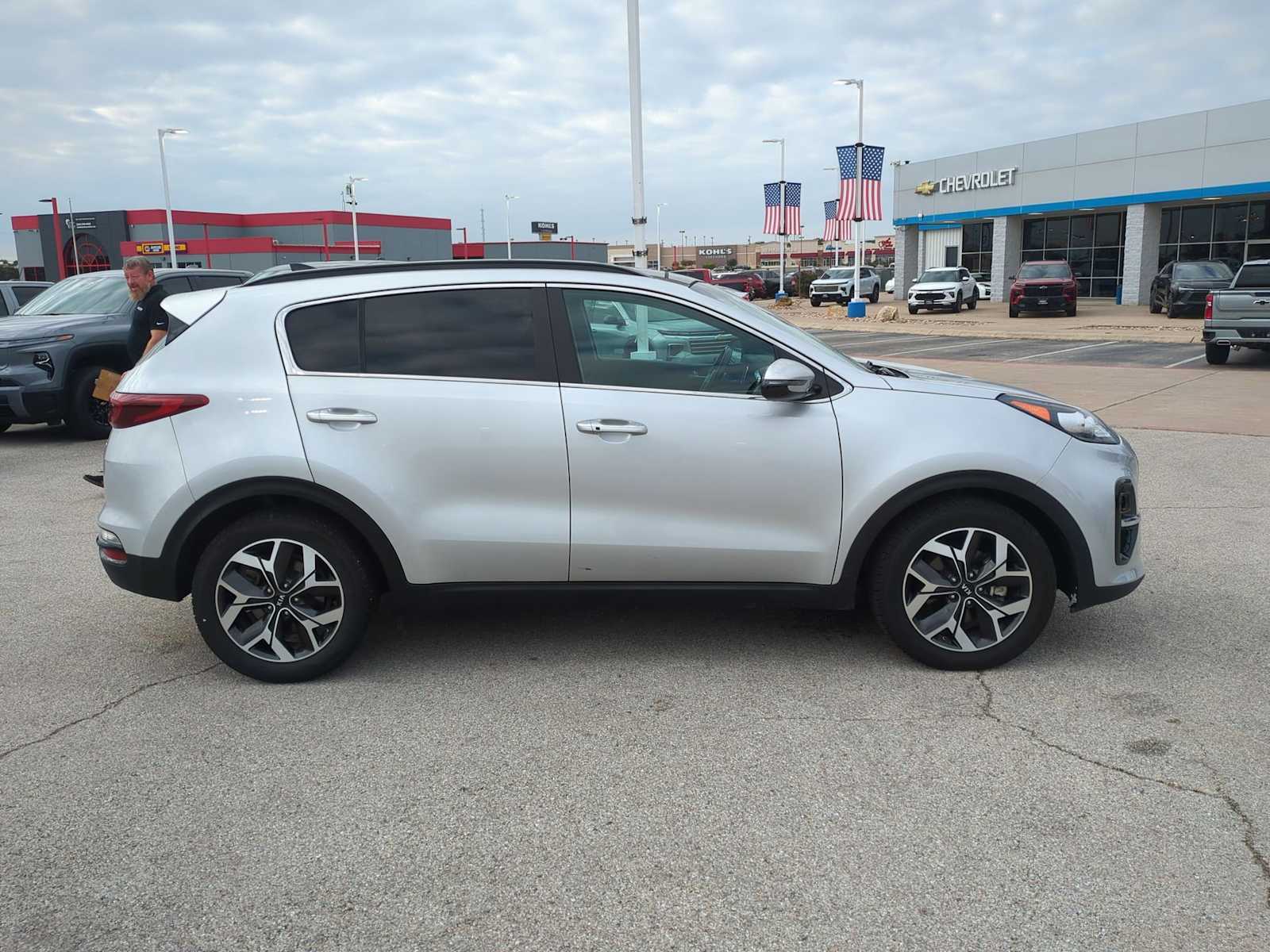 Thumbnail: 2022 Kia Sportage - 9