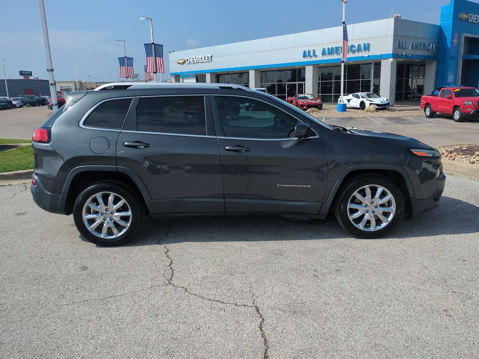 Thumbnail: 2016 Jeep Cherokee - 9