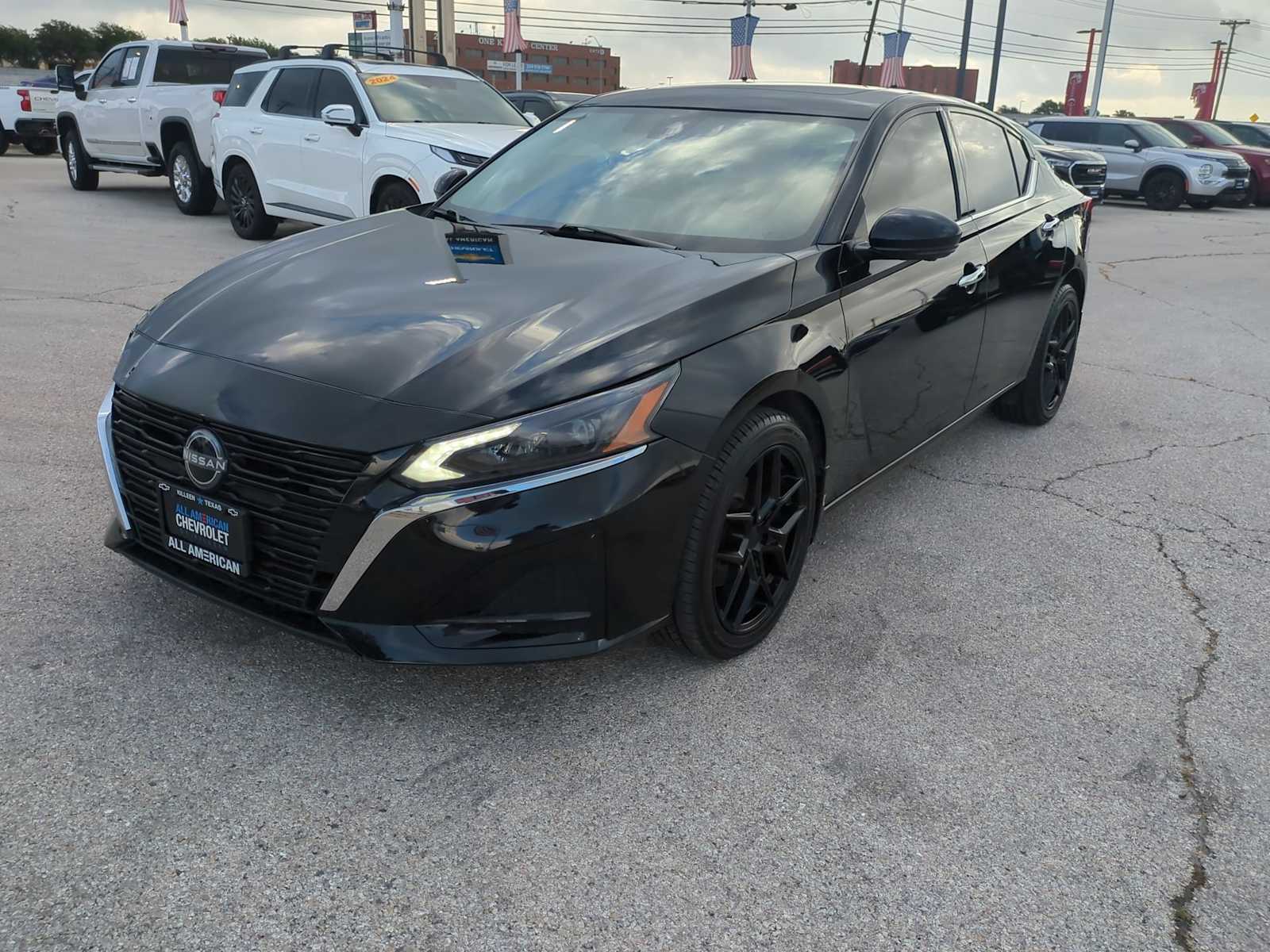 Thumbnail: 2023 Nissan Altima - 4