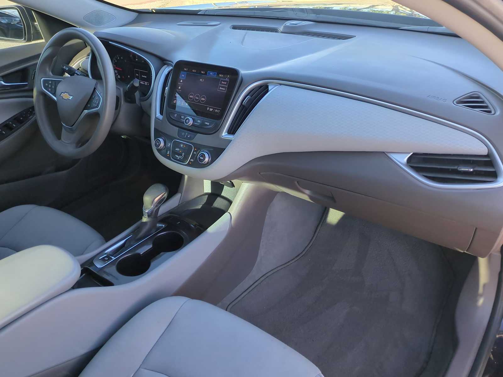 Thumbnail: 2023 Chevrolet Malibu - 28