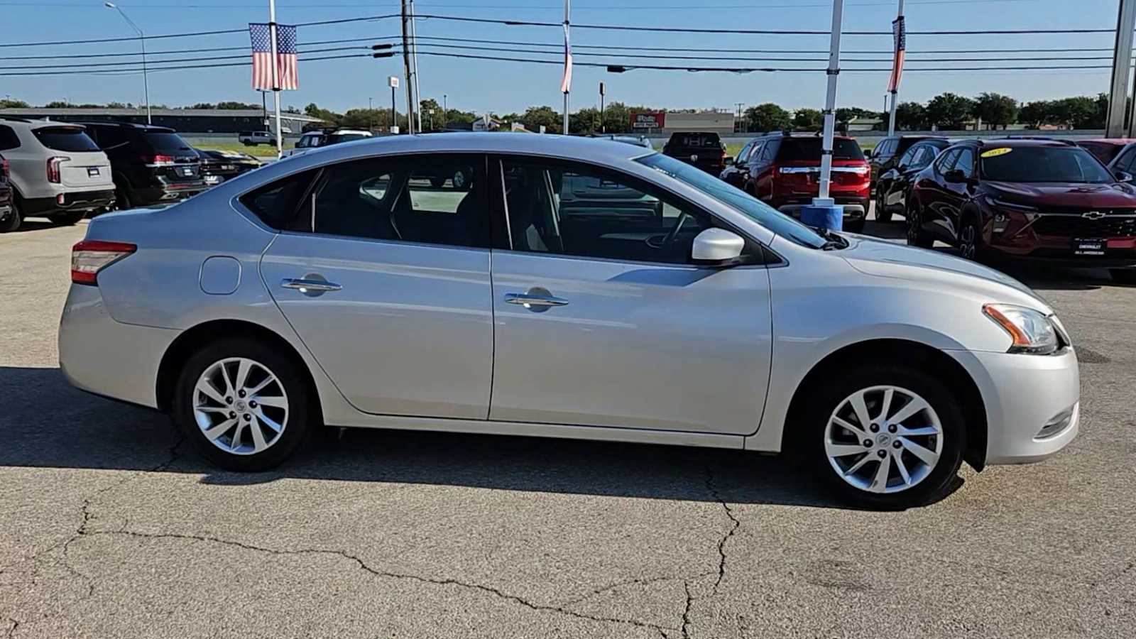 Thumbnail: 2014 Nissan Sentra - 9