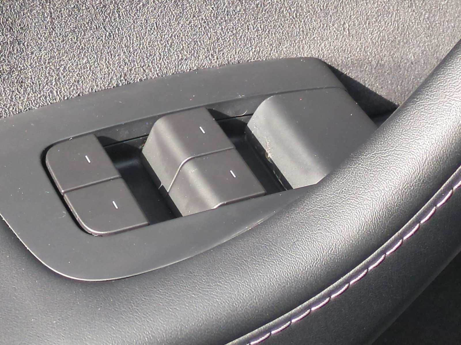 Thumbnail: 2023 Tesla Model Y - 20