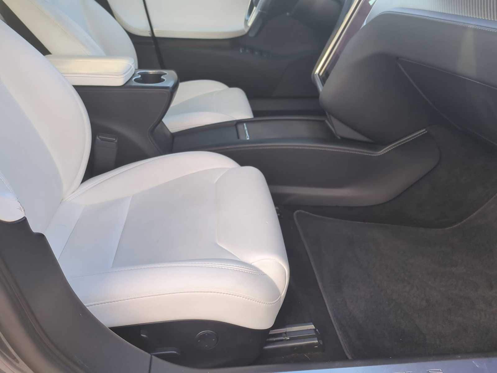 Thumbnail: 2017 Tesla Model S - 28