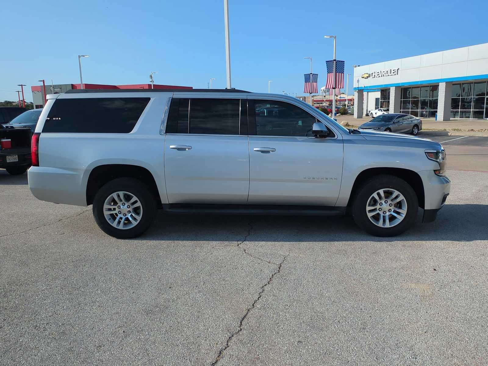 Thumbnail: 2019 Chevrolet Suburban - 9