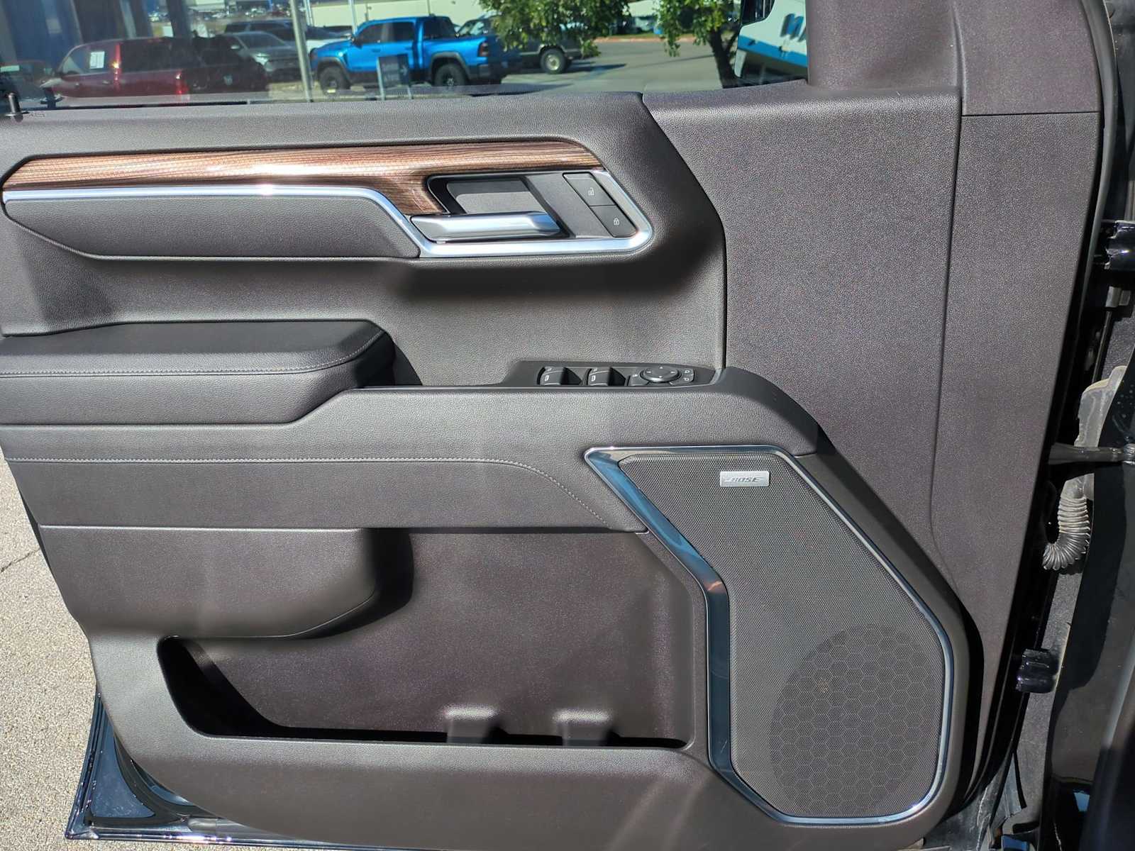 Thumbnail: 2025 Chevrolet Silverado 1500 - 23