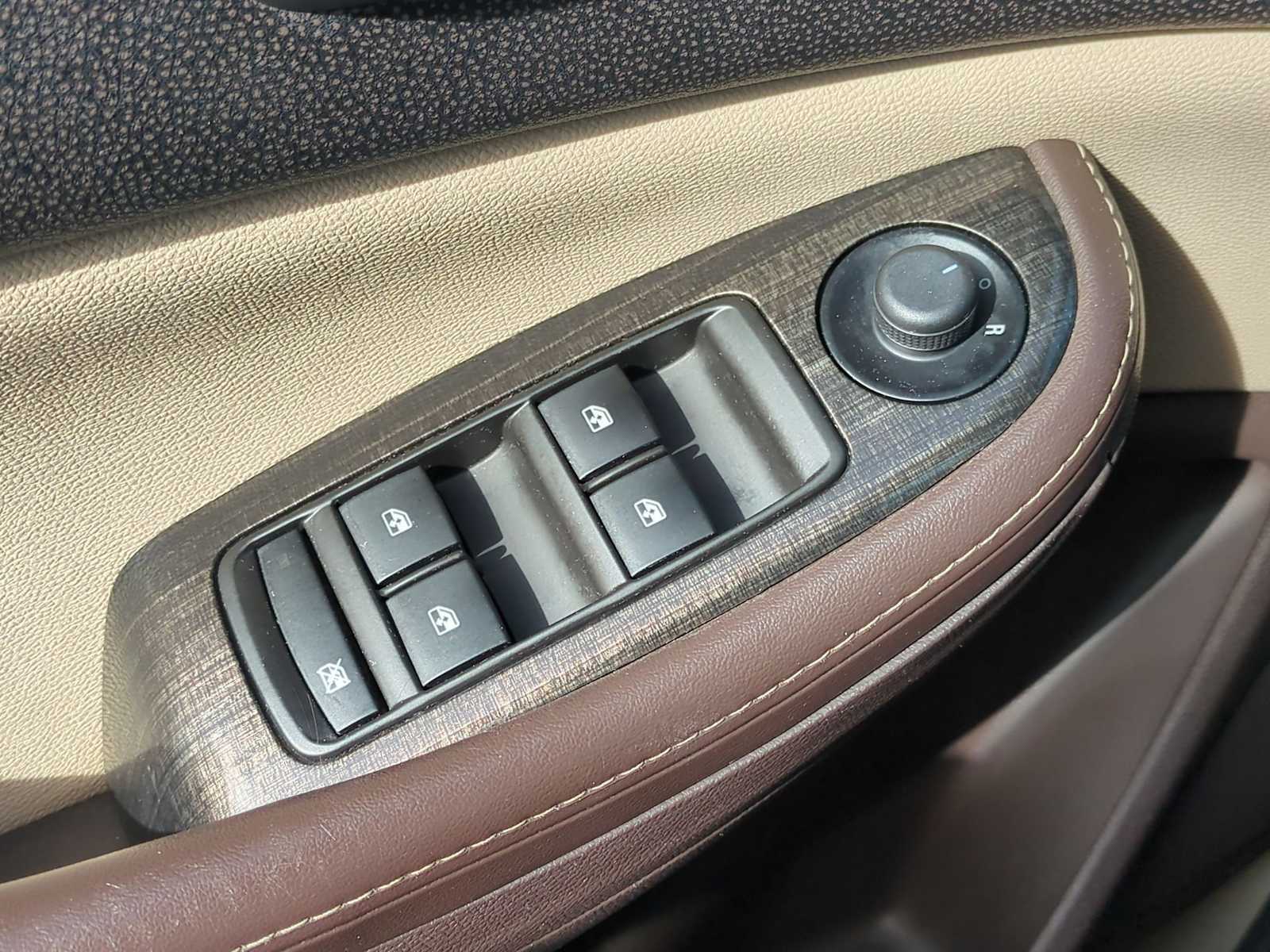 Thumbnail: 2015 Chevrolet Malibu - 20