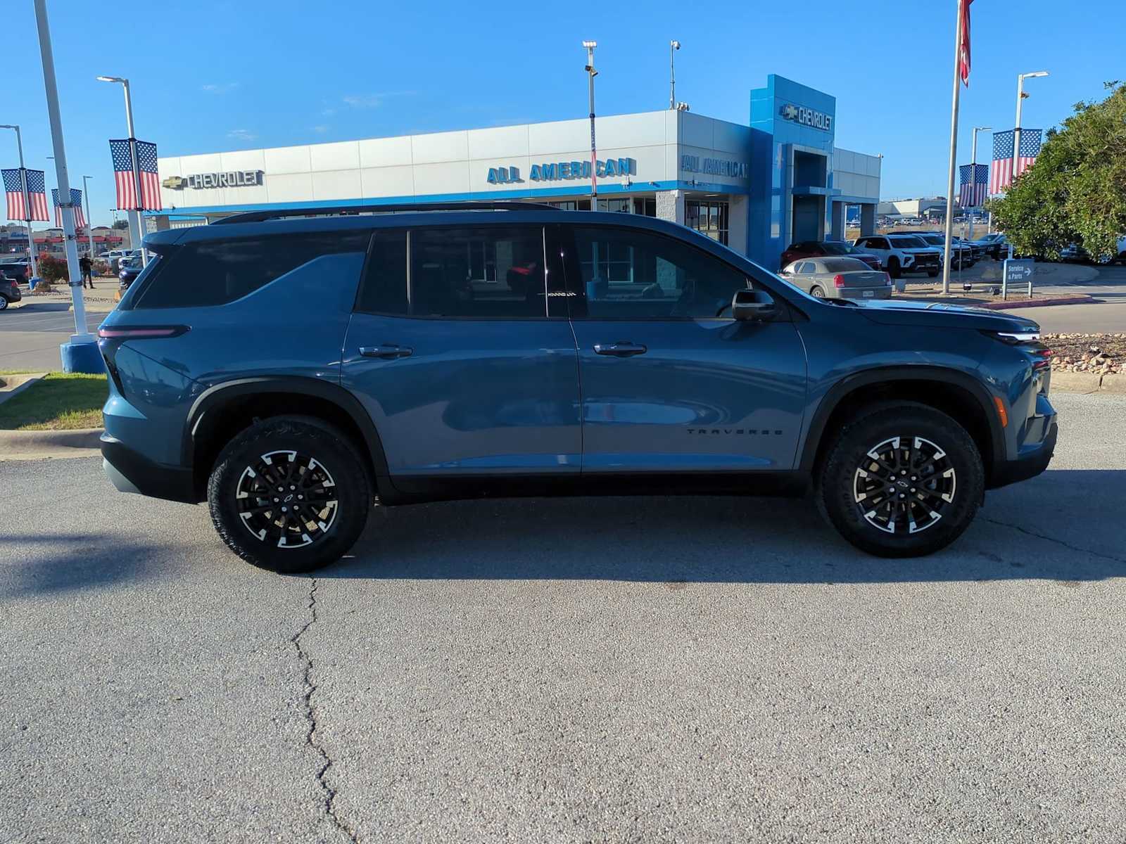 Thumbnail: 2024 Chevrolet Traverse - 9