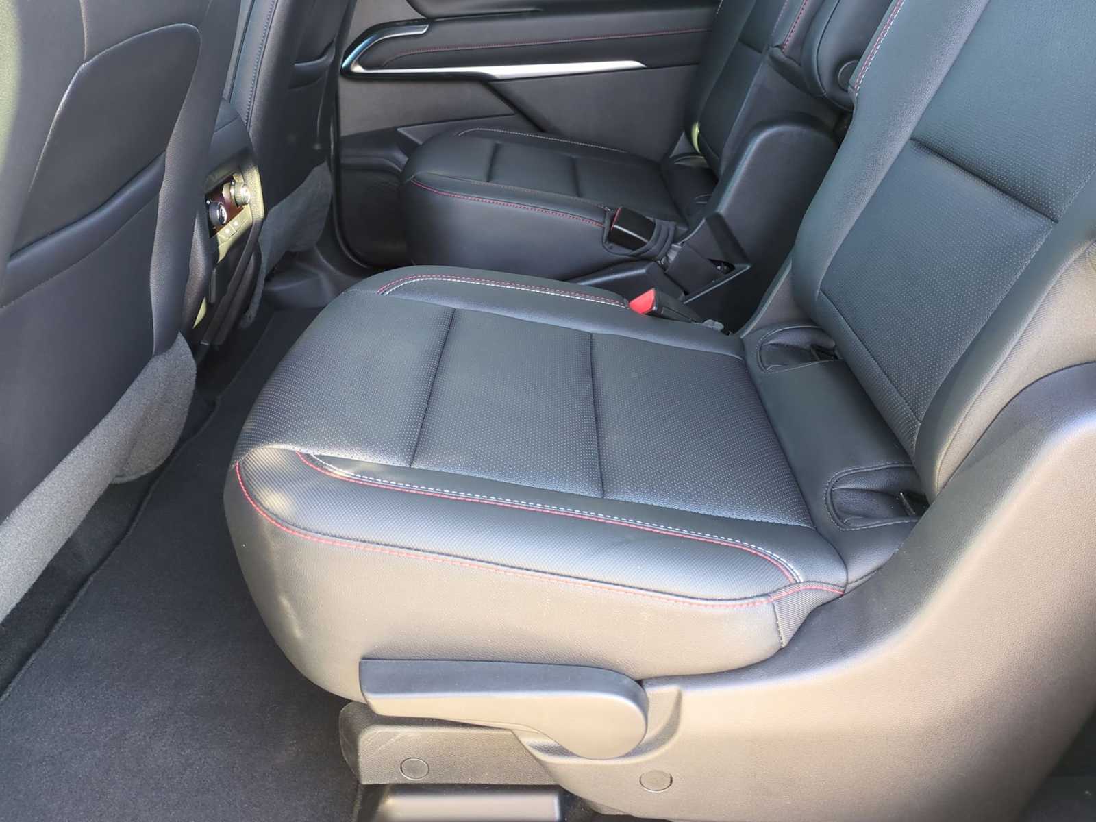 Thumbnail: 2024 Chevrolet Traverse - 25