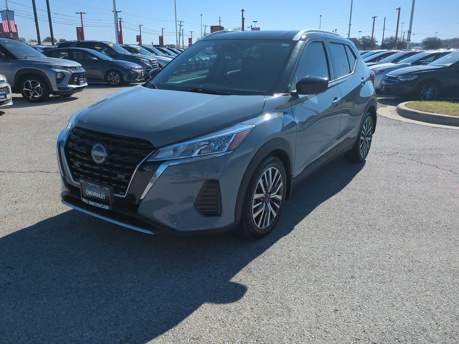 Thumbnail: 2022 Nissan Kicks - 4