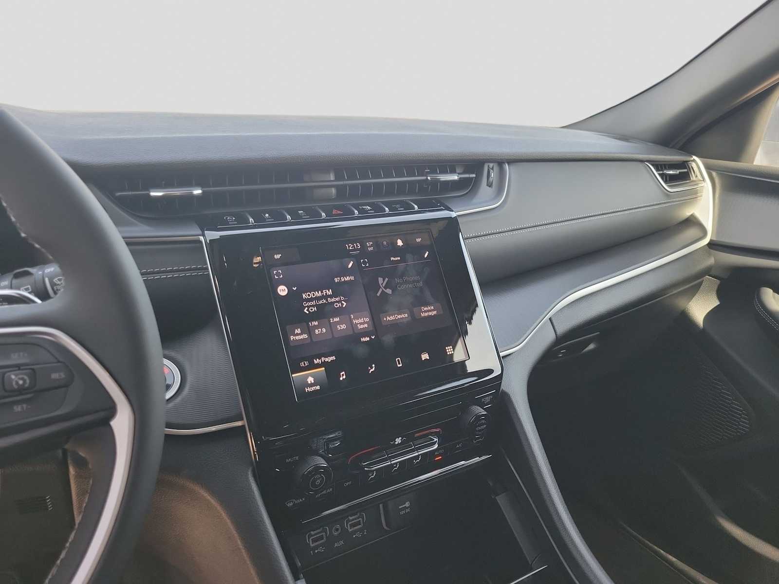 Thumbnail: 2025 Jeep Grand Cherokee L - 16