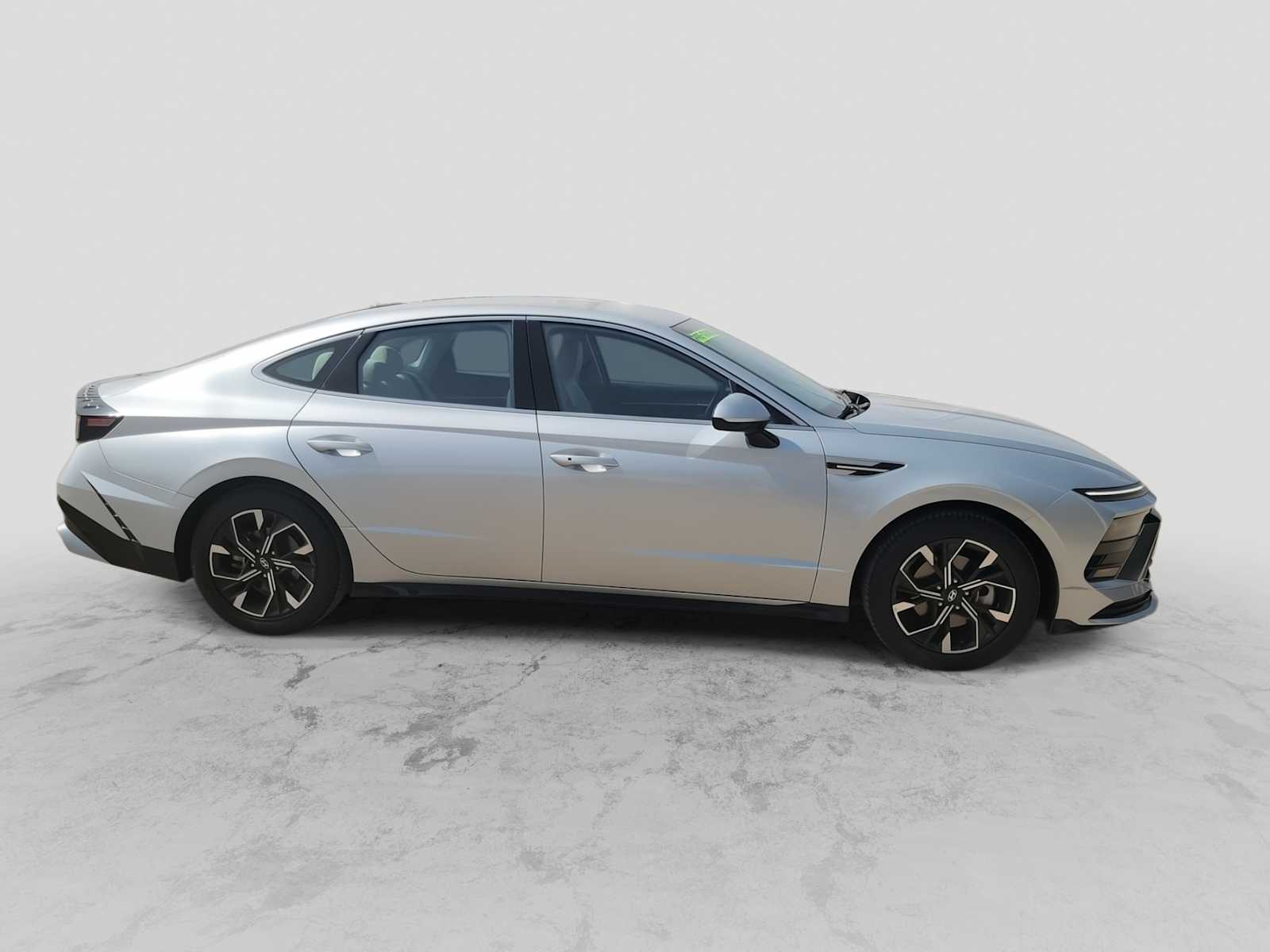 Thumbnail: 2024 Hyundai Sonata - 9